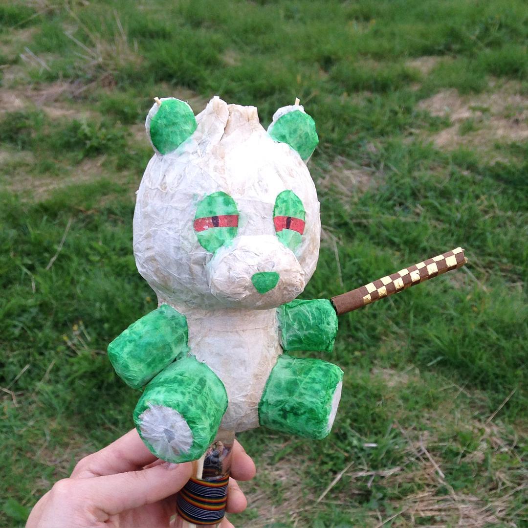 Green Panda joint I made for the homie. I roll stuff like this for my friends and friends of friends, I have a lot of fun making these for special events or to be on display, they are a lot of fun to make but even more fun to enjoy 

#creativerolling #greenpandaco #Mmemberville