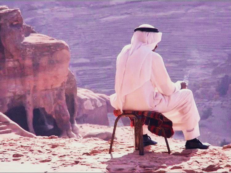 الوحدة تأتيك!
عندما تنسى أنّ الله معك ..

 #امطار_الرياض