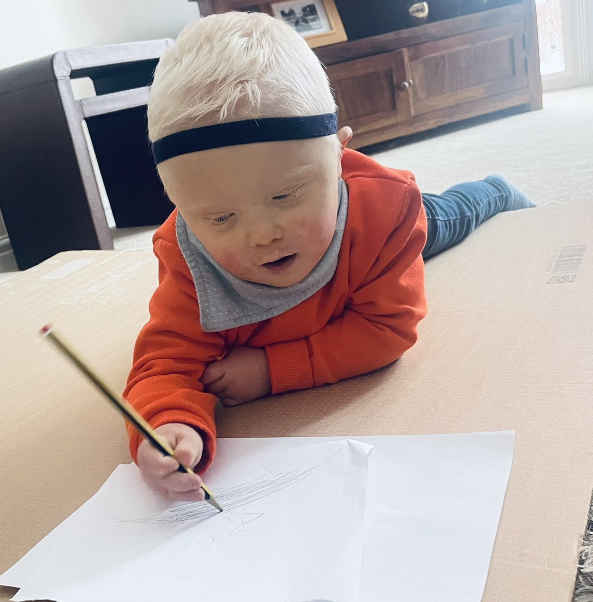 NothingDown21's tweet photo. Working from home on a snow day isn’t so bad when you have this little cutie as your PA. Superb note taking Alf 📝 

#downsyndromeawareness
#finemotorskills
#finemotoractivity
#snowday
#trisomy21
#downsyndrome
#downsyndromelove
#helpinghand
#PA https://t.co/fzifMlcgYB