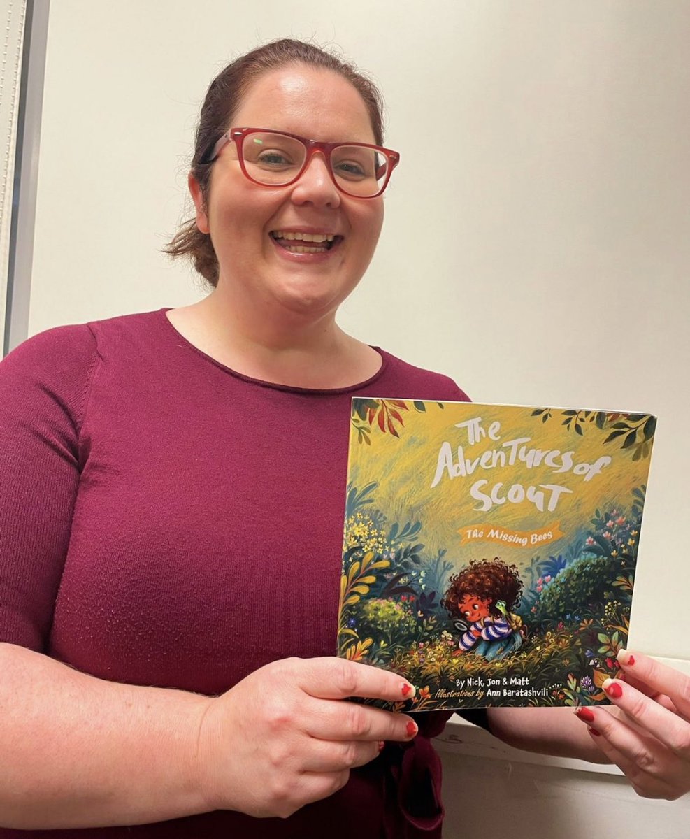 PlymLawSociety's tweet photo. In collaboration with one of Plymouth Law Society’s charities this year ‘Plymouth Children in Poverty’ our President Rebecca Wood attended College Road Primary School in Keyham and read The Adventures of Scout: The Missing Bees created by The3Engineers #WorldBookDay2023 📚📖 https://t.co/wfqt2hXptH