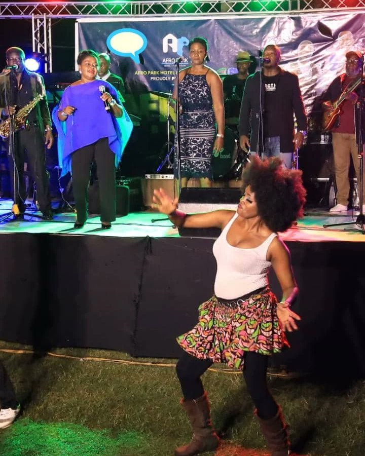 afroparkhotel's tweet photo. Don't miss @afrigo_band
Performing live next week on Friday; 17th March 2023.
For reservations contact us:- 0742000042 or Email:- reservations@afroparkhotel.co.ug
#AfroPark #LiveBand #Hotel #AfrigoBand https://t.co/p4HDBteOwK