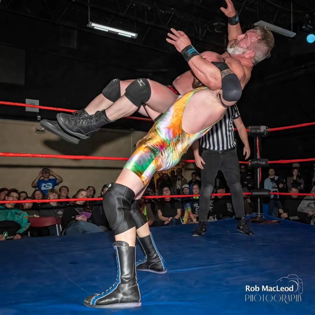 DanniDeeds's tweet photo. Welcoming the #Superjacked #Silverback to Au-da City!

PC - Rob MacLeod Photography 

@DanniDeeds @ASWCANADA @ODIN_REX @JoeKingReferee https://t.co/8h7AgYXRqL