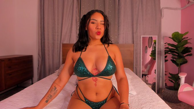 Besitos pues 😘🥰 https://t.co/n0OkJYjQB5 https://t.co/OA4zxhVFoP<a href="/tag/stripchatlive"class="tags"><span>#stripchatlive</span></a><a href="/tag/lenceriaseductora"class="tags"><span>#lenceriaseductora</span></a><a href="/tag/camgirl%D9%90"class="tags"><span>#camgirlِ</span></a><a href="/tag/halloween2022"class="tags"><span>#halloween2022</span></a>