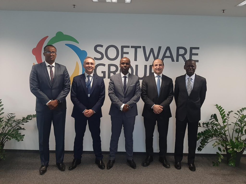 lapost_djibouti's tweet image. #solutionsdigitales #inclusionfinanciere #epargnepostale. Rencontre fructueuse entre le DG de la poste de 🇩🇯 accompagné de M. Samba Thiam avec le groupe Software pour finaliser le partenariat  Fintech dans le cadre de notre politique gouvernementale d’inclusion financière.