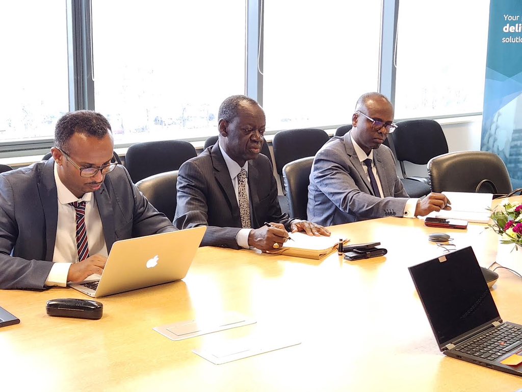 lapost_djibouti's tweet image. #solutionsdigitales #inclusionfinanciere #epargnepostale. Rencontre fructueuse entre le DG de la poste de 🇩🇯 accompagné de M. Samba Thiam avec le groupe Software pour finaliser le partenariat  Fintech dans le cadre de notre politique gouvernementale d’inclusion financière.