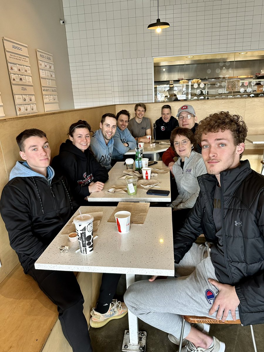 DASH_Skating's tweet photo. Refuel after a solid team showing this morning at the AmCup Final & Open Masters Championship 💪
Thanks Cubby’s 🙌
Getting ready for another day tomorrow!
#DASHSkating #Speedskating #Schaatsen #Cubbys #Refuel #AmCup https://t.co/ejZ4yq6rnl