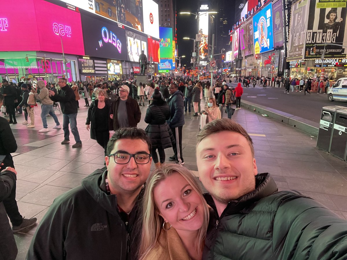 MattYeazel's tweet photo. One year ago today @aimeegalsFS1, @JohnLeuzziMU and I got the coolest opportunity a student can get: covering a game at MSG #mubb 🏀

Happy this year’s @MUWireSports crew is getting more than one game, although they won’t get as much NYC exploration time as we did 🗽 https://t.co/gdwRHcuPgi