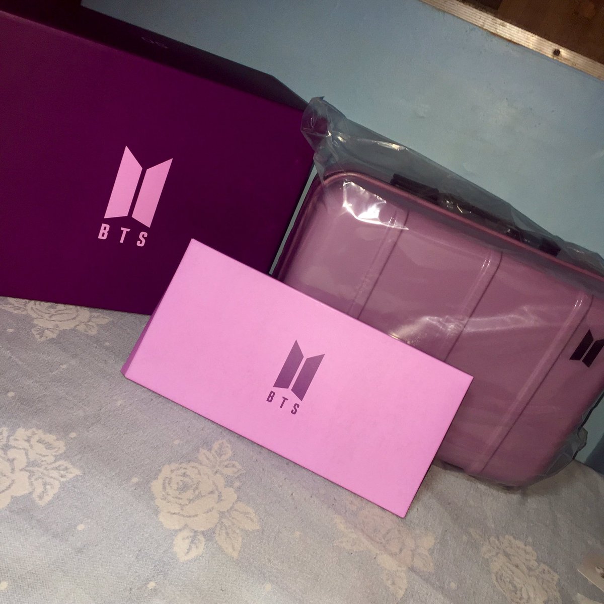 onlyfeuille's tweet photo. ‼️BOOKS AND MERCH FOR SALE‼️
Books are in very good condition. Some are brand new and sealed. Can ship the books by 4th week of the month. DM for queries. 

wts lfb ph jonaxx books cls mpress utb wattpad books inksteady hiroyuu101 bts merch luggage photocards btsmerch5 https://t.co/yv21C925Bd