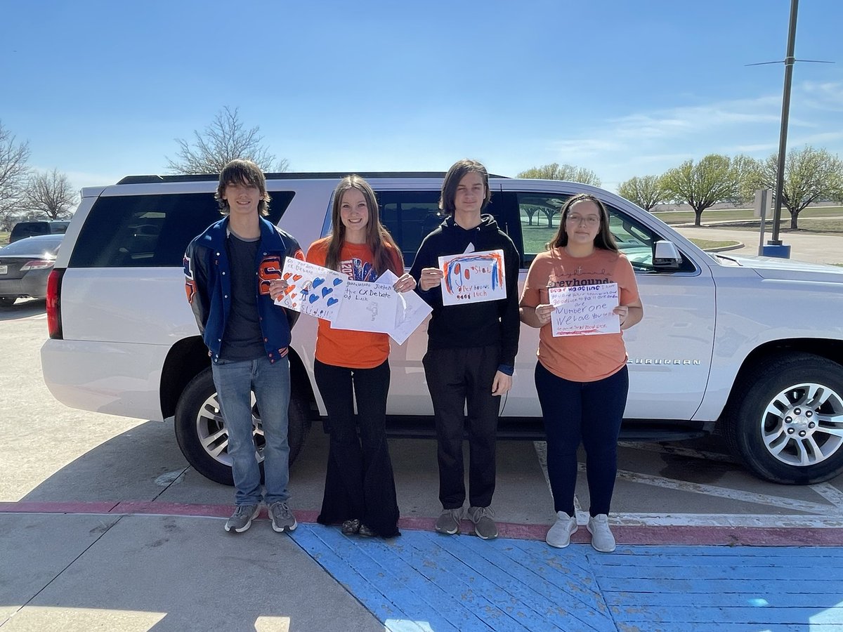 It was the perfect afternoon for a send-off celebration for our State bound CX Debate students! They will compete Monday and Tuesday at The University of Texas. Good luck to Jordan, Caden, Henry, and Madeline! 🐾🎉 #sisdistheplacetobe #ontrackandleadingthepack #greyhoundgrit