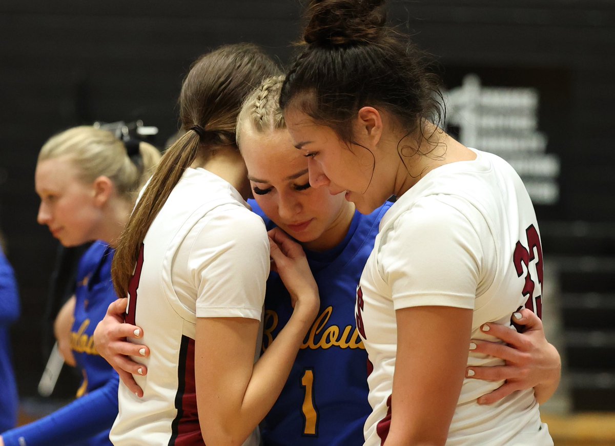 I overlooked posting this photo of Barlow’s Kennedie Shuler hugging Tualatin’s Tabi Searle, left, and Olivia Poulivaati after Bruins defeated Timberwolves 37-32 in the quarterfinals. All three girls played on the same basketball club at NW Select.