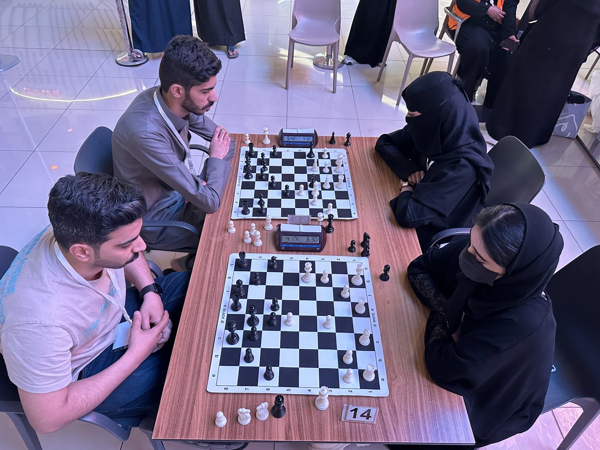 issa_alenazi's tweet photo. انطلاقة بطولة #تبوك الأولى للشطرنج بتنظيم من مجلس شباب منطقة تبوك@tabukryc 
ونادي تبوك للشطرنج@TabukChess 
بمجمع تبوك بارك@Tabukpark_ksa 
@GROWTH369 
#علم_السعودية_فوق_كل_بيت https://t.co/PP4XFBeAdV