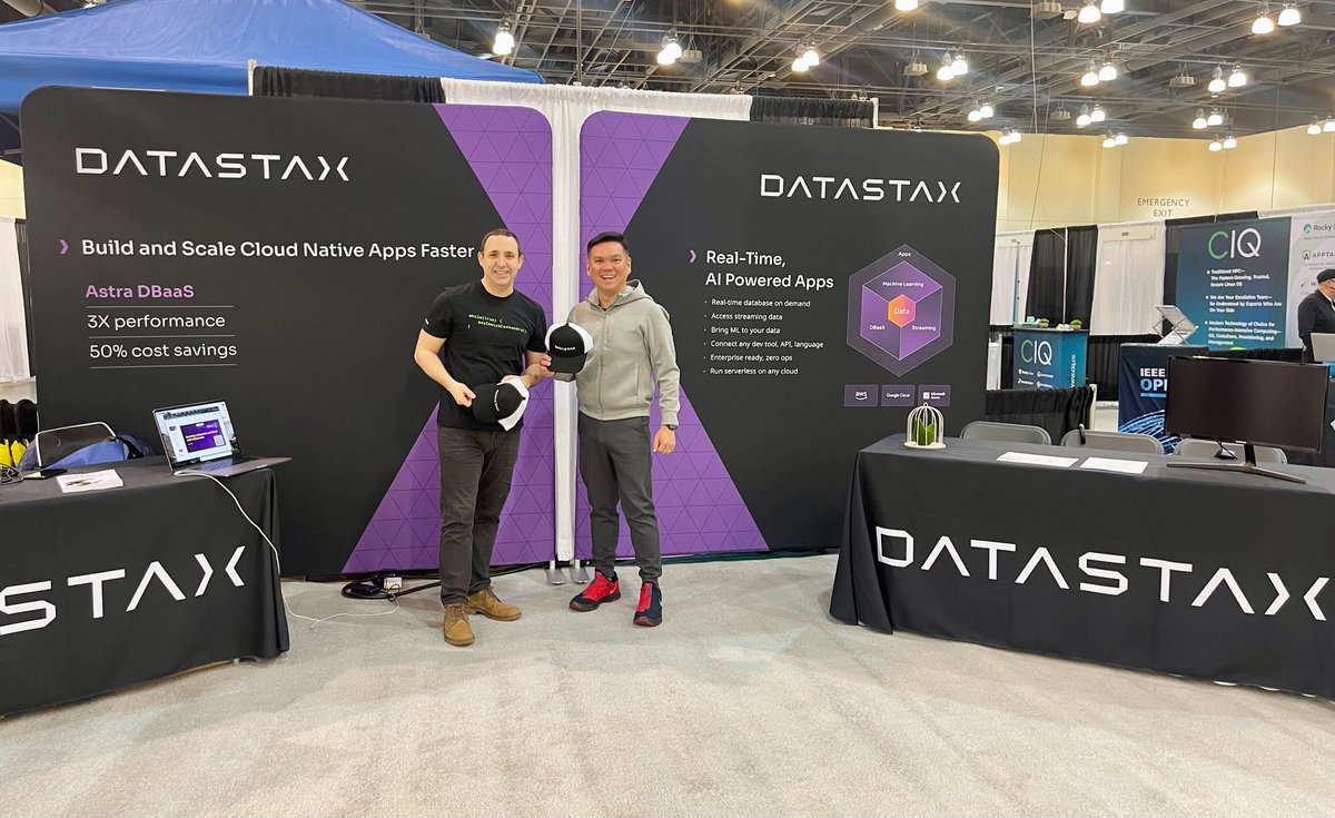 clunven's tweet image. Today I am in Los Angeles, California...not to get my oscar yet but to attend #scale20x by @socallinuxexpo
Come to see us to learn about DB that really scale #cassandra #datastax @erickramirezau