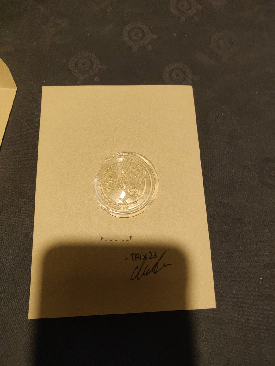 All the way from YewNork with a meth induced detour through Baguette Land came this sick <a href="/OldMoneyNFT/">Old Money</a> stamp and a heartwarming message from the wannabe prez himself <a href="/RTrixson/">Trix</a> . Oldmoney never ceases to impress.