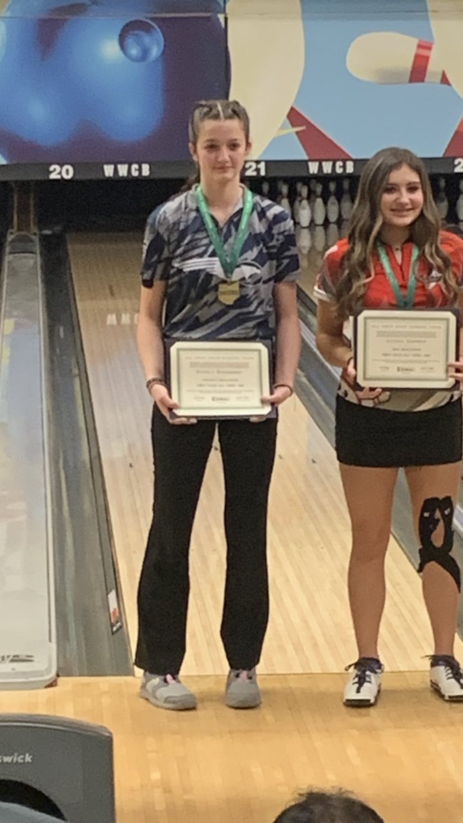 Varsity girls have advanced to match play and we have a new Division I State Champion, Danica Roseberry!!!   Congratulations and well deserved!!   #wearefirebirds #familyon3