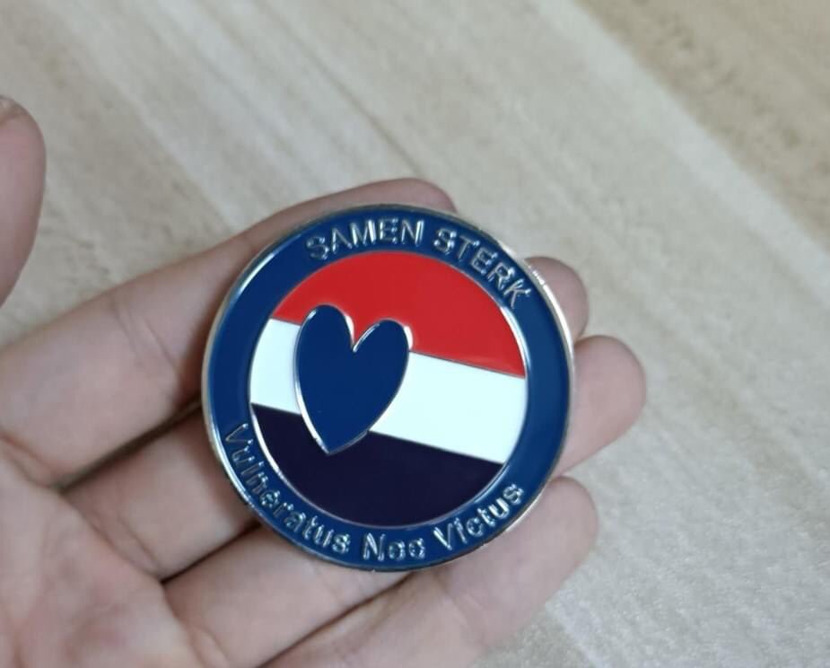 cees327's tweet photo. “VULNERATUS NEC VICTUS"
Vandaag werd mijn maat de “Coin” van de #bnmo afdeling politie uitgereikt, ”Gewond maar niet Verslagen”. Grote blijk van waardering voor haar inzet voor onze maatschappij. Was een prachtige middag, ongeveer 25 collegae vergezeld van partners, gezin, https://t.co/N55oa0ajhg