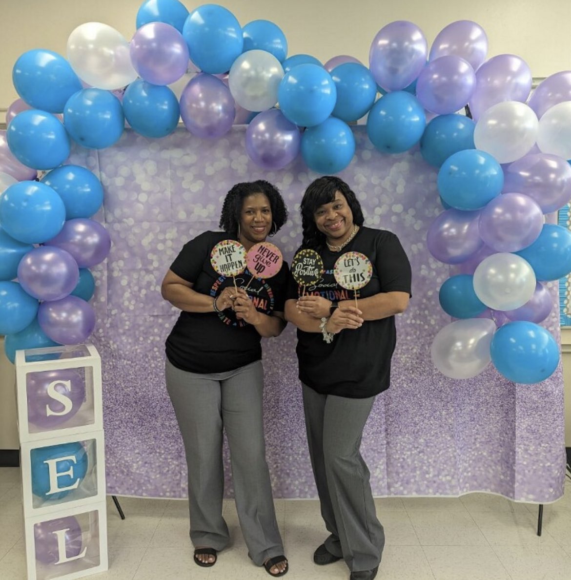 MooreCounselor's tweet photo. Positive Affirmations  and photo. Booth in the Zen Zone! #SEL #PowerinThePause @GoodmanES_AISD @franks_kesha @Counseling_AISD https://t.co/JdQ31cqGmC