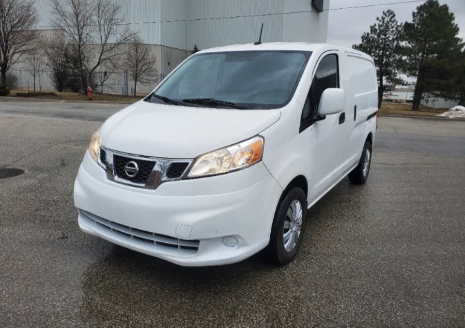 FloridaJoe7's tweet image. Welcome the New @BroadsideNFT Rave Bus! It’s only right that we gotta graffiti it up with our Brand! 🤔 #broadsidecriticallogistics catch me in a city Near you! #youarewhatyoushare