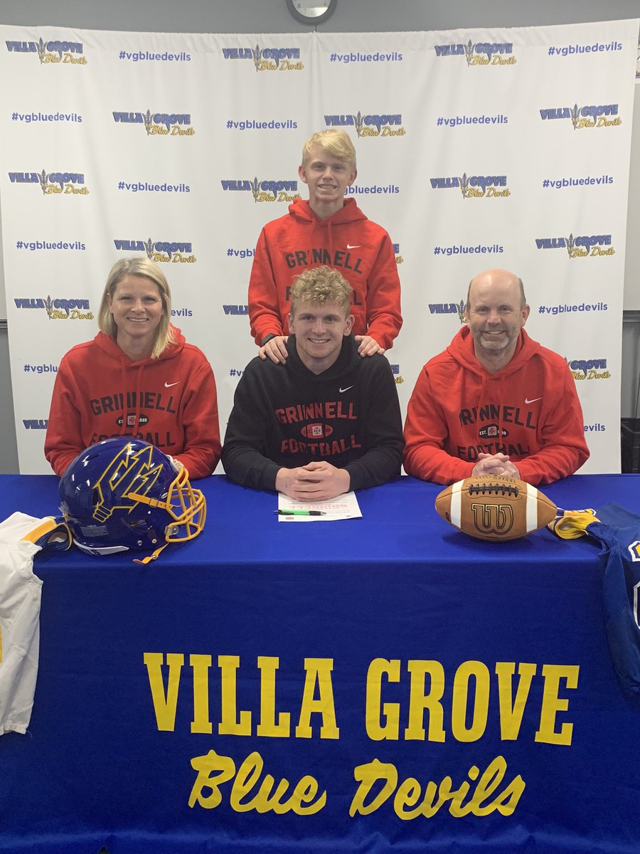 VGBlueDevils's tweet photo. Luke Zimmerman is headed to Grinnell College to play football &amp; continue his academic career! Congratulations, Luke! @VG302 @ngpreps https://t.co/foA0z99rfm