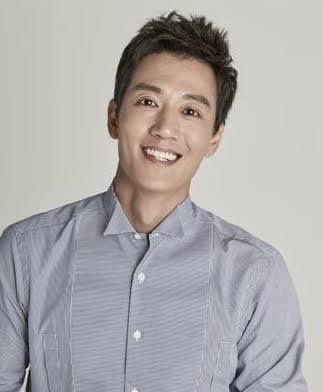 Yonaoppa1's tweet photo. تزوجيه اربعيني خمسيني وسيبي التلاتيني العشريني في حضن امه ❤️🫰🥹
#kdramatwt #kdrama https://t.co/YnAqQ8YBQi