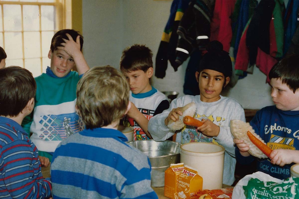 theJagmeetSingh's tweet photo. I’ve had lots of great conversations about why I wear a turban and what it means.

But some people try to make us feel less than. I think of how that hurts kids especially.

To them I say: 

Be who you are.
Have pride in all you bring to the table. 
You belong. https://t.co/BhXKYjERO0