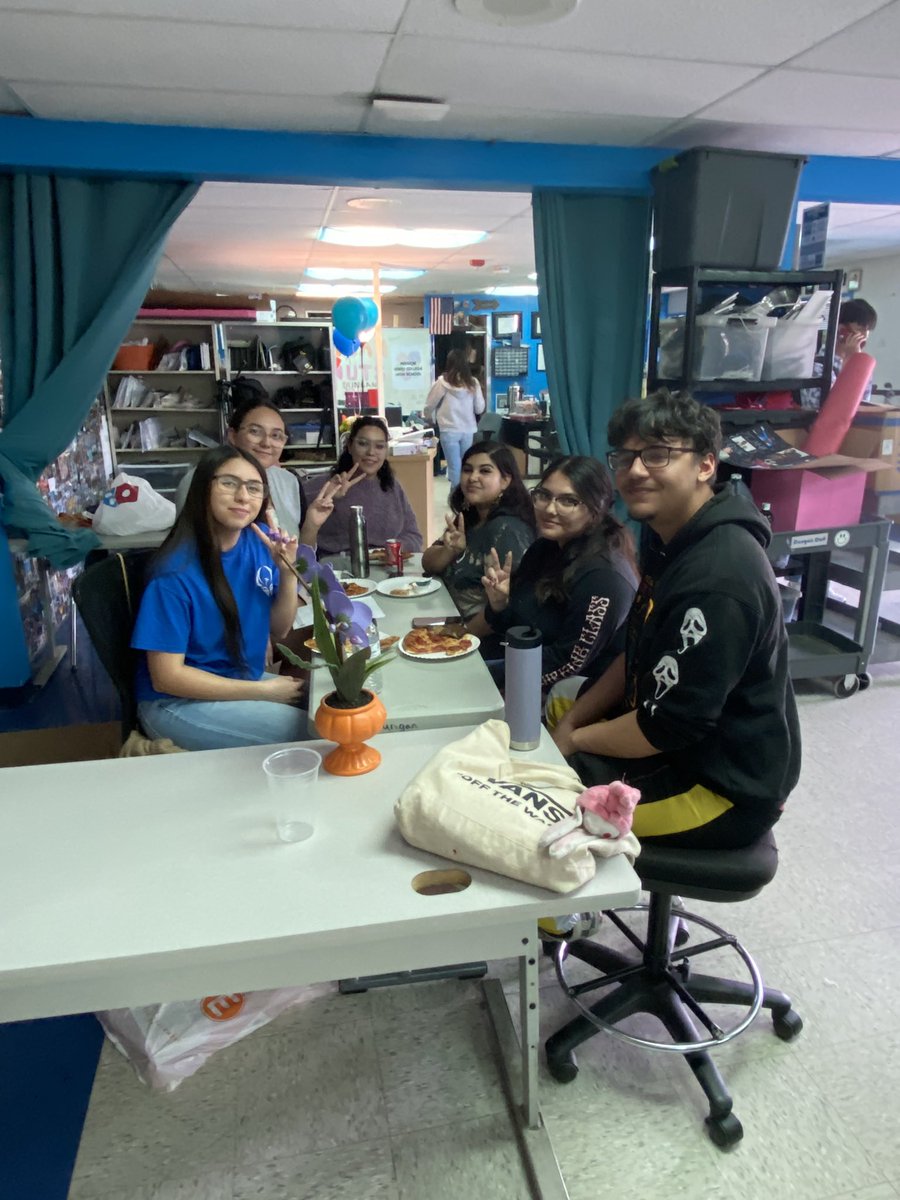 Mission Early College High School tweet media