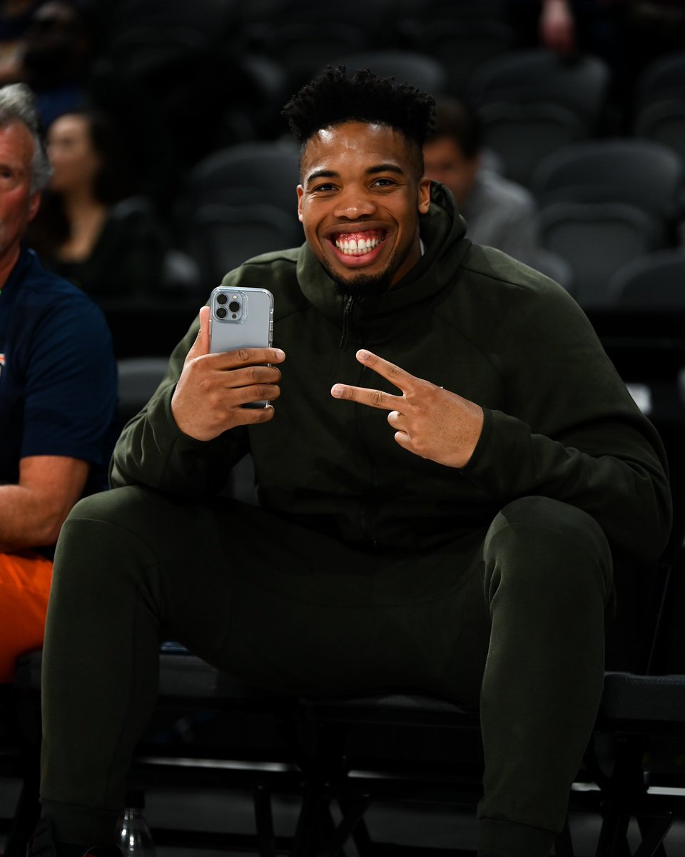 BigWestSports's tweet photo. .@FullertonMBB alum @ej_anosike is in the house tonight! https://t.co/sLj69N6nII