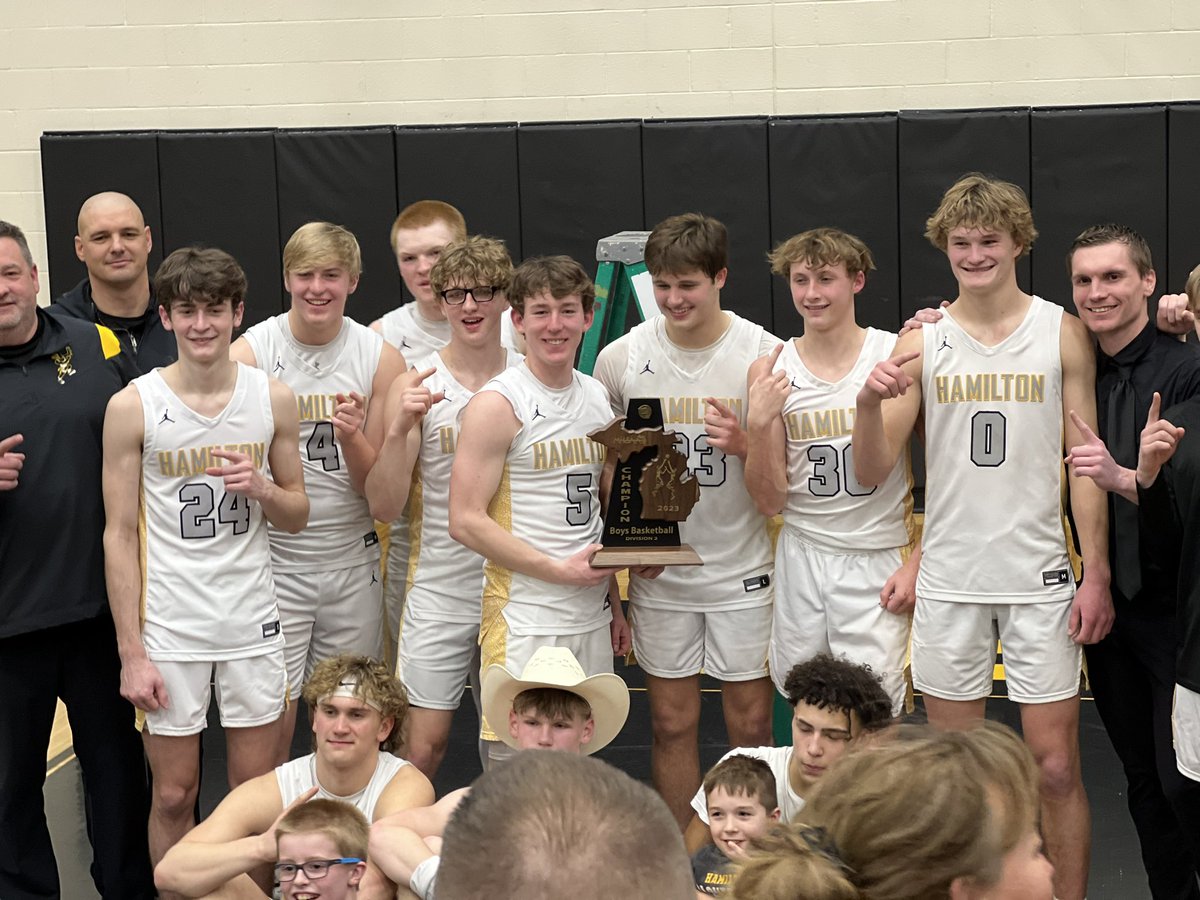 Zach Harig tweet media