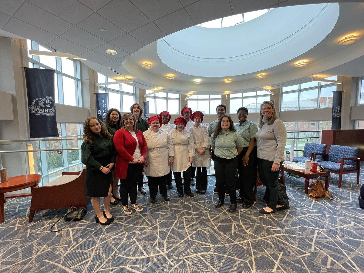 Third tweet of the night but I have to shout out to <a href="/ktaylor2005/">Kirsten Taylor</a> for being the best and always helping out! Couldn’t do this without her! ❤️💙❤️💙#ittakesavillage #KHSFACS <a href="/KHS_Chiefs/">Kempsville Chiefs</a>