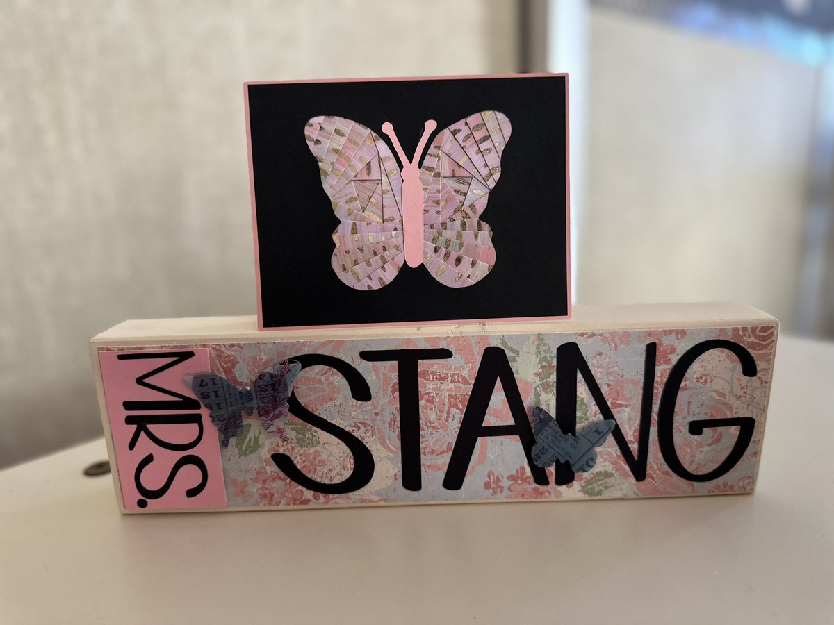 Thank you Malaspina Elementary for having teacher candidates in your building for the last three weeks! I absolutely loved my time in this school and especially my grade 1 class. My CT made this beautiful card signed by the littles and personalized sign for my future classroom ❤️