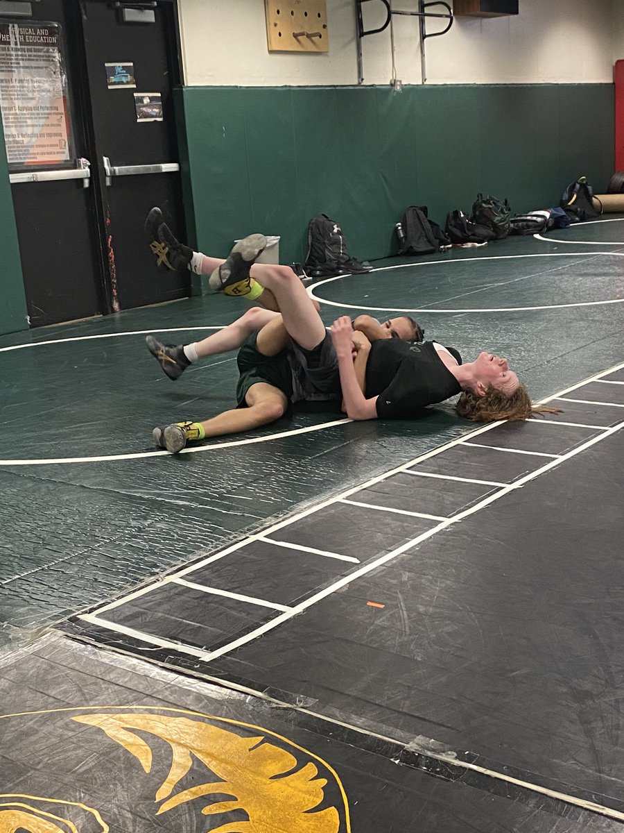 Smoky Hill Wrestling tweet media