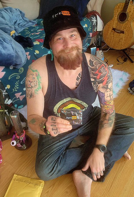 Shout out to @PornHub Thanks for the cool new gear! I love this job lol! https://t.co/b5e8pXDR1C<a class="tags" href="/tag/pornhub">@pornhub</a>