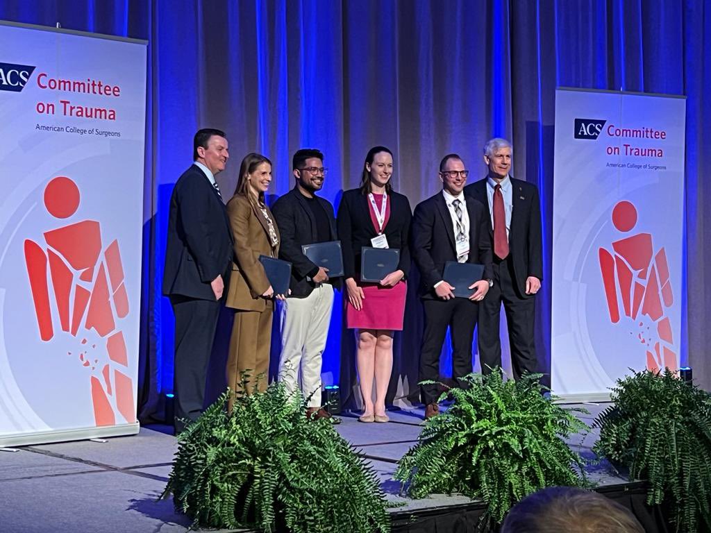 BradleyNori's tweet photo. Always humbling to see the @CAGS_Residents presentations at #ACSCOT.
Congrats @karandsouza on your amazing #BCVI project!
@VGHTrauma @EmilieJoos @acsTrauma 
#ACSCOT2023 https://t.co/8kKUvoeVVA