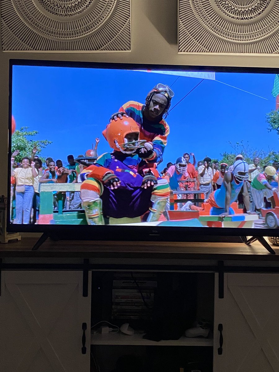 CoachFambrough's tweet photo. One of my all time favorites! Making the wife watch a classic tonight! #CoolRunnings https://t.co/pzsrvxNfW3