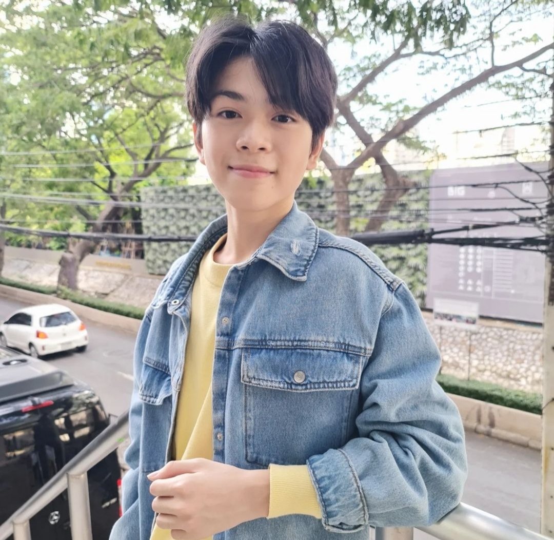 Mevander3's tweet photo. #skinnyboy #superhandsome #sexylip #handsomeboy #supercuteboy #cutestboy #cutenessoverload #handsomepinoy #blueboy #cuteboy #cutepinoy #teenboys #handsomethai #handsomeindo #handsomeviet #tiktokphilippines #tiktokdance #pinoyboy #cowokganteng #cowokcute #cowokimut https://t.co/UOMGHiqEsQ