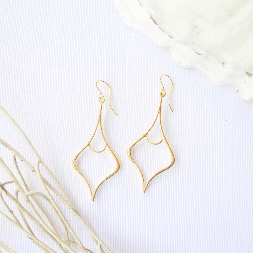 LeanderMeander's tweet photo. Wear the jewellery that makes you feel like the G O D D E S S you are ✨ 

@leander_dambrosia jewels shipping worldwide daily from Tucson, AZ &amp; in person by appointment in Mexico studio workshop https://t.co/4XlEEjsB8s