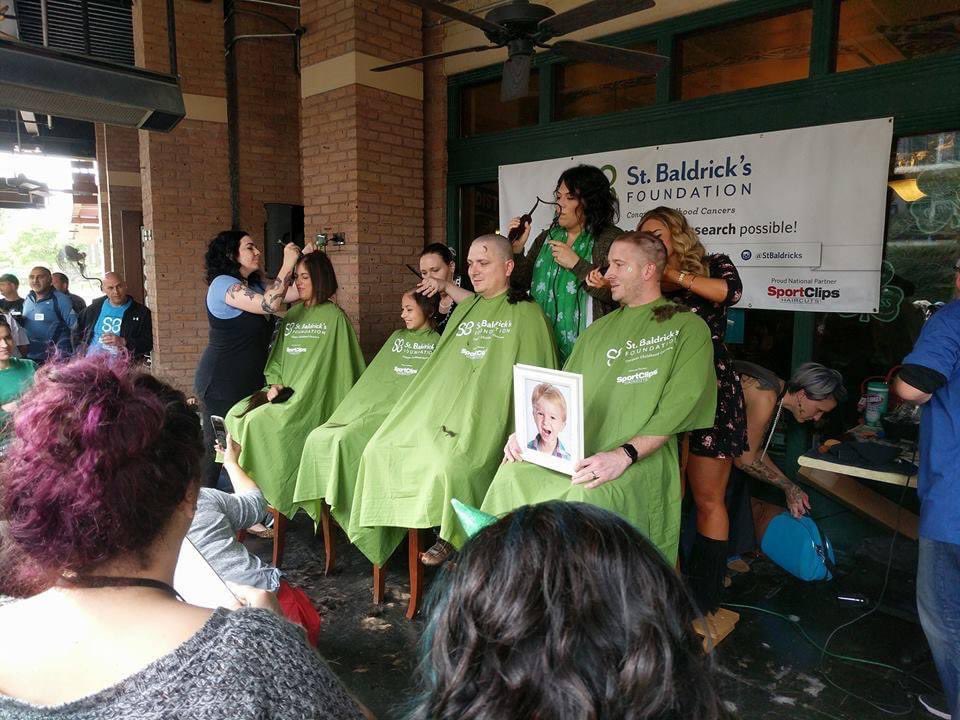 TheGoosesAcre1's tweet photo. #StBaldricksDay at #TheGoose
Come #BraveTheShave💈
SUN March 12th from 3PM

Watch, Participate, Donate
 #ChildhoodCancerResearch 

Proceeds Benefiting the @StBaldricks Foundation &amp; their Research of #ChildhoodCancer 

See details/donate at the link below:

https://t.co/bdRdClUWU9 https://t.co/N8pKI1xPwe