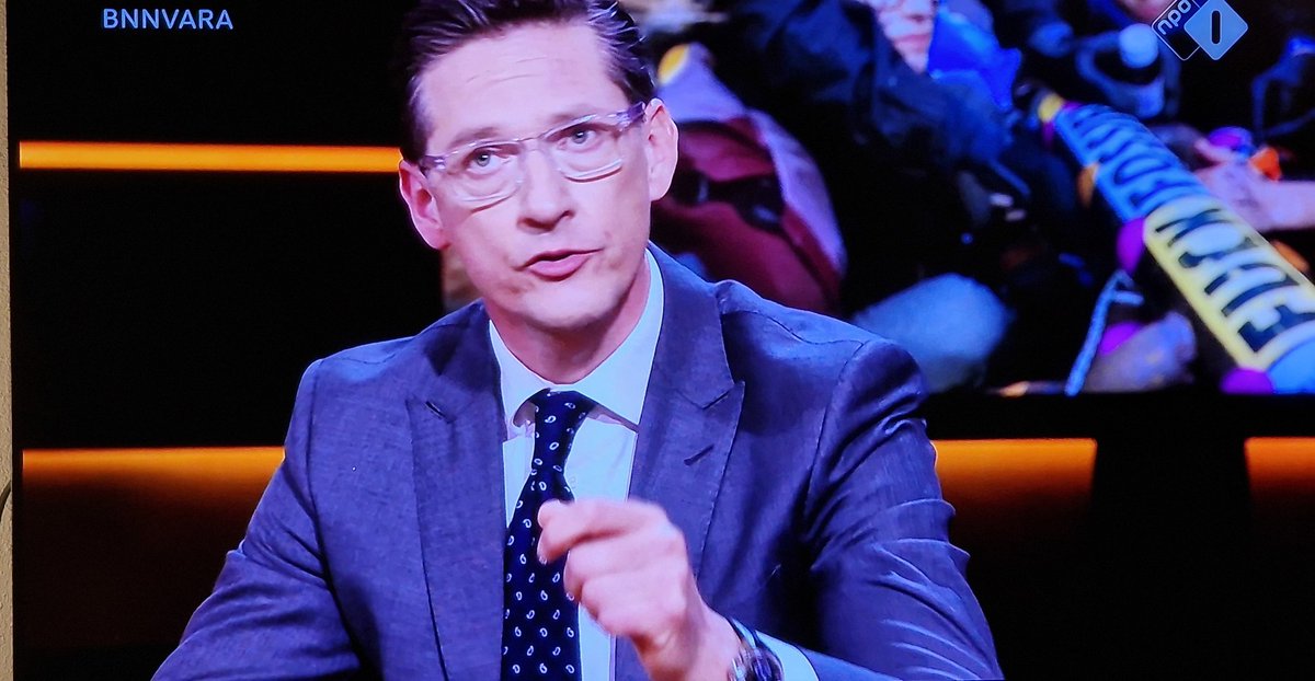 marcelbar8's tweet image. Opnieuw een degelijk optreden van Mirjam #Bikker (CU) nu bij #op1npo. Dit keer in een kort debatje met Joost #Eerdmans (JA21). Over Groningers zegt ze: "zij hebben scheuren in hun woningen én in hun hart." Het laat maar waaien-klimaatbeleid van JA21 kapt Bikker resoluut af. Mooi.