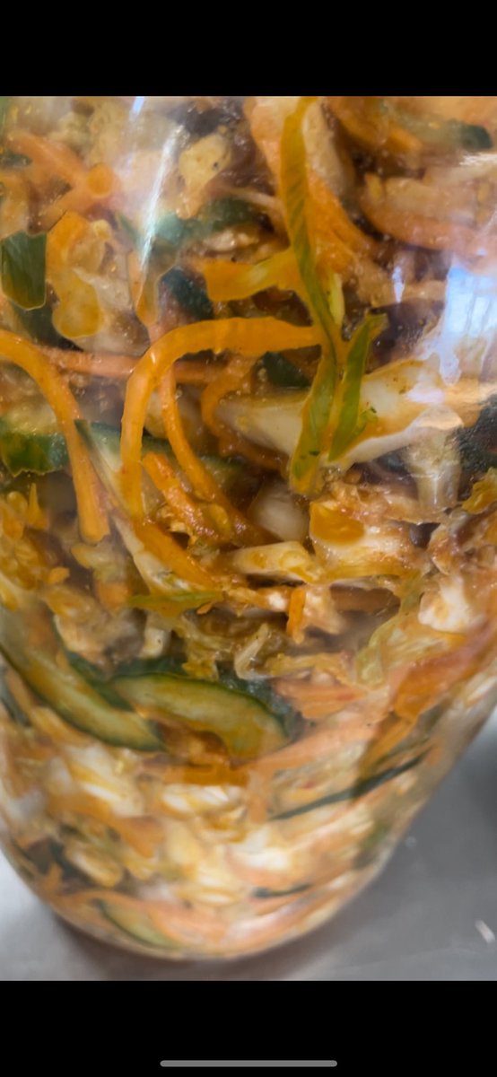 Chef_Mikebache's tweet image. Sashimi grade tuna with my cucumber kimchi, wasabi, and finished with pickled ginger @BristolBears .👨‍🍳
.
#bristolbears #sushi #performancechef #gallagherprem #trainingground #freshfood #cookingwithme #sportnutritionist #nutrition #snacks #trainingsnacks #guthealth #gut