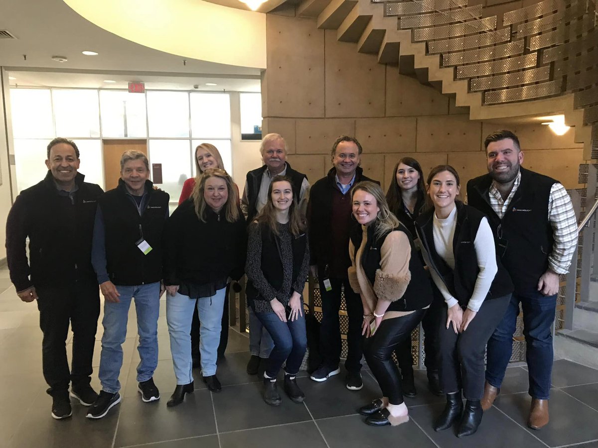 immunolight's tweet photo. This is Immunolight! An amazing team of Scientists, Engineers, Nurses, and Clinical Staff all working as one. We are beyond thrilled to be enrolling and treating cancer with the X-PACT 101 Phase 1 Clinical Trial! #immunolight #beatcancer #clinicalresearch #clinicaltrial https://t.co/hIZOzPbxIt