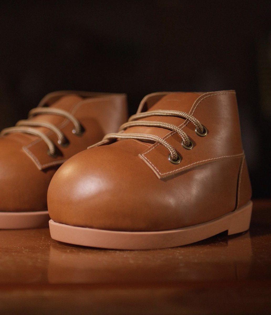nicekicks's tweet photo. Red Wing + @Nintendo collab to bring Super Mario’s shoes to life 🍄 https://t.co/zQQgABWsq1