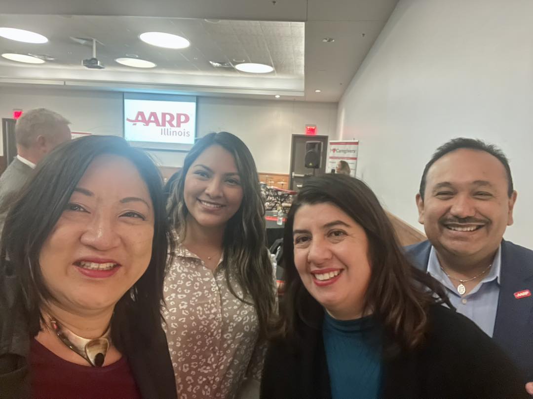 WarehouseWorker's tweet photo. What an inspiring display of #Solidarity in Springfield this week!
WWJ joined partners & state reps at the capital to show support for the #TWFSA which passed through IL House Labor Committee on Wednesday🎉 & to advocate for other vital legislation advancing #WorkerJustice https://t.co/9twL1KNF1Z