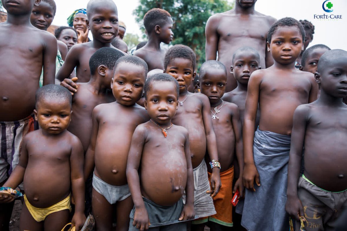 SamzyVG's tweet photo. There are over 1000 households living in this condition in Asa Community in Ogun State!
I’m sure Gov @dabiodunMFR isn’t aware.
How can Humans be denied access to Clean Water & other Basic social Amenities?
🧰 #SaveAsaCommunity • Mayor of Ekiti • Emefiele • Davido • IREV https://t.co/JO7ezsbaoZ