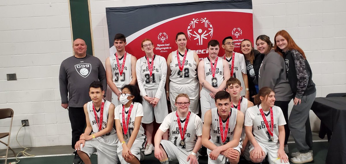 D99Hoops's tweet image. Team 2 falls in the championship game to Bloom 49-32. We are so proud of our silver medalists!!! Go Team 2!