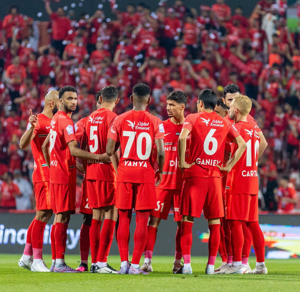 رغم كل الظروف القاسية و المطبات
لكن #الاهلي بيده يحدد مصيرة
.
دايم مع الفرسان ف كل اتجاهات 
نقصد بوظبي نكسب نقاط #الجزيرة 

#شباب_الاهلي_الجزيرة