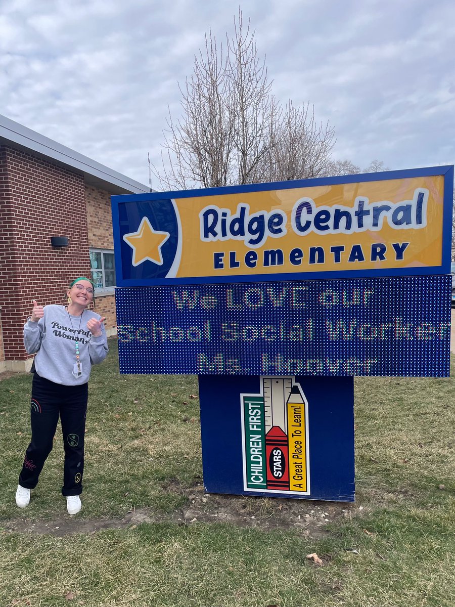 mrsgeyer_ela's tweet image. We are so thankful for our social worker Ms. Hoover and enjoyed celebrating her with notes and coffee across the week for School Social Worker Week! Thanks for all you do! #cridgepride