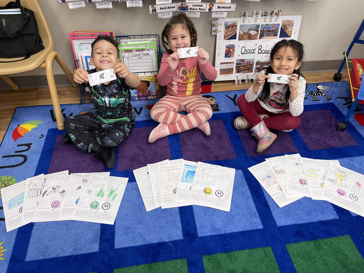 ms_iradi's tweet image. So proud of them! 📚 #Read-A-Thon #bellevillebucks 💵