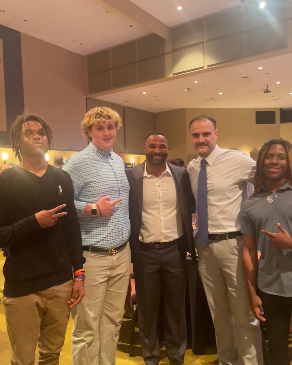 Brayson Bristow 6’5 285 (@braysonbristow) on Twitter photo Extremely blessed to be invited by <a href="/DefyGENETICS/">Roger A. Riggle 💪🏽🧬</a> to attend the Fellowship of Christian Athletes where I was able to hear the testimony of <a href="/CedPeerman30/">Cedric Peerman</a>, extremely inspirational to hear from other Christian Athletes. Extremely blessed to be invited by <a href="/DefyGENETICS/">Roger A. Riggle 💪🏽🧬</a> to attend the Fellowship of Christian Athletes where I was able to hear the testimony of <a href="/CedPeerman30/">Cedric Peerman</a>, extremely inspirational to hear from other Christian Athletes.
