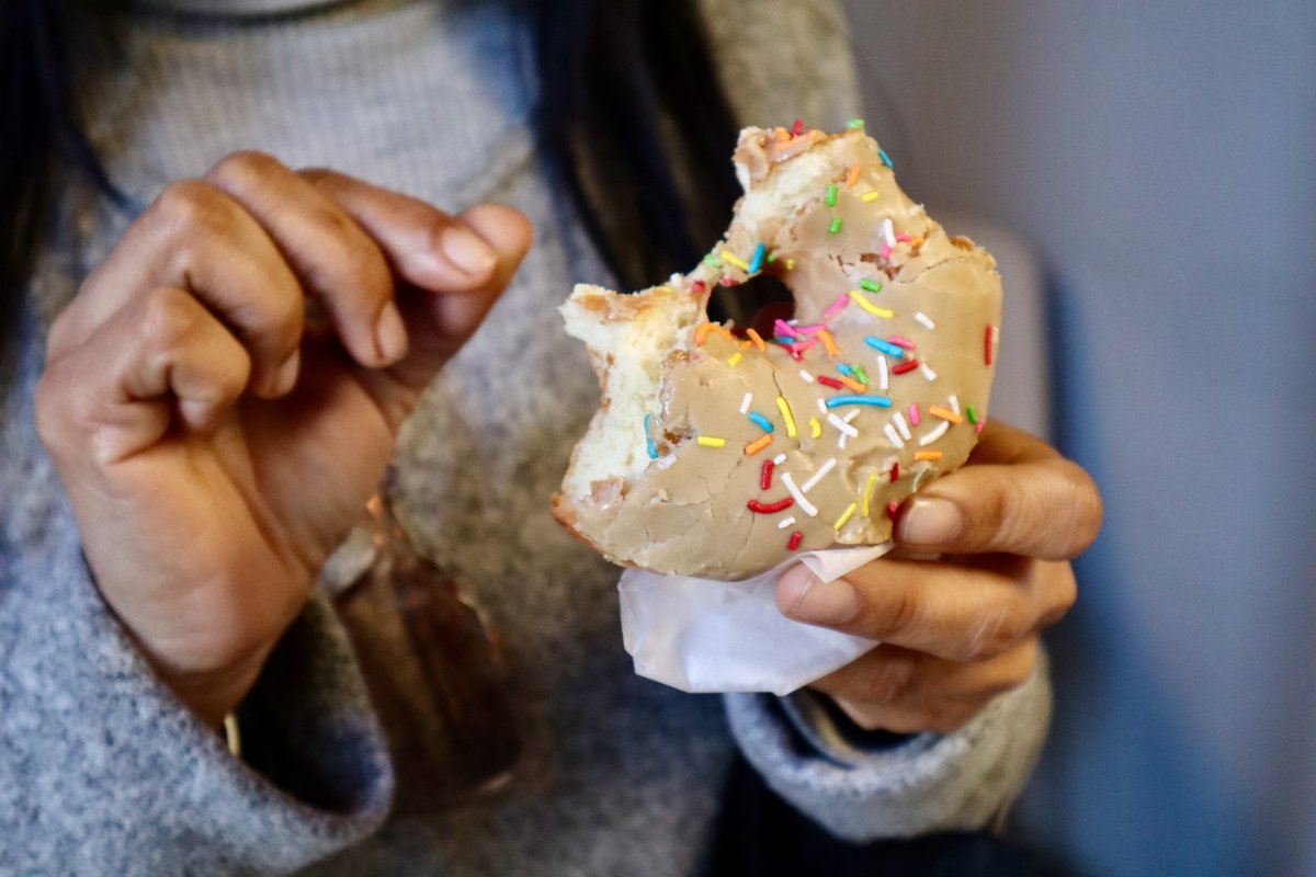 Estamos listos para este viernes! 🌈✨

Nos vemos en el lobby de <a href="/helloenigma/">enigmacreative</a> a las 8.30 am para escuchar a Daniela Ramírez con la charla "Lo que se ve no se puede silenciar: la corrupción en México". 💭

Reserva tu lugar en el enlace. ⬇️
bit.ly/3l8kme7