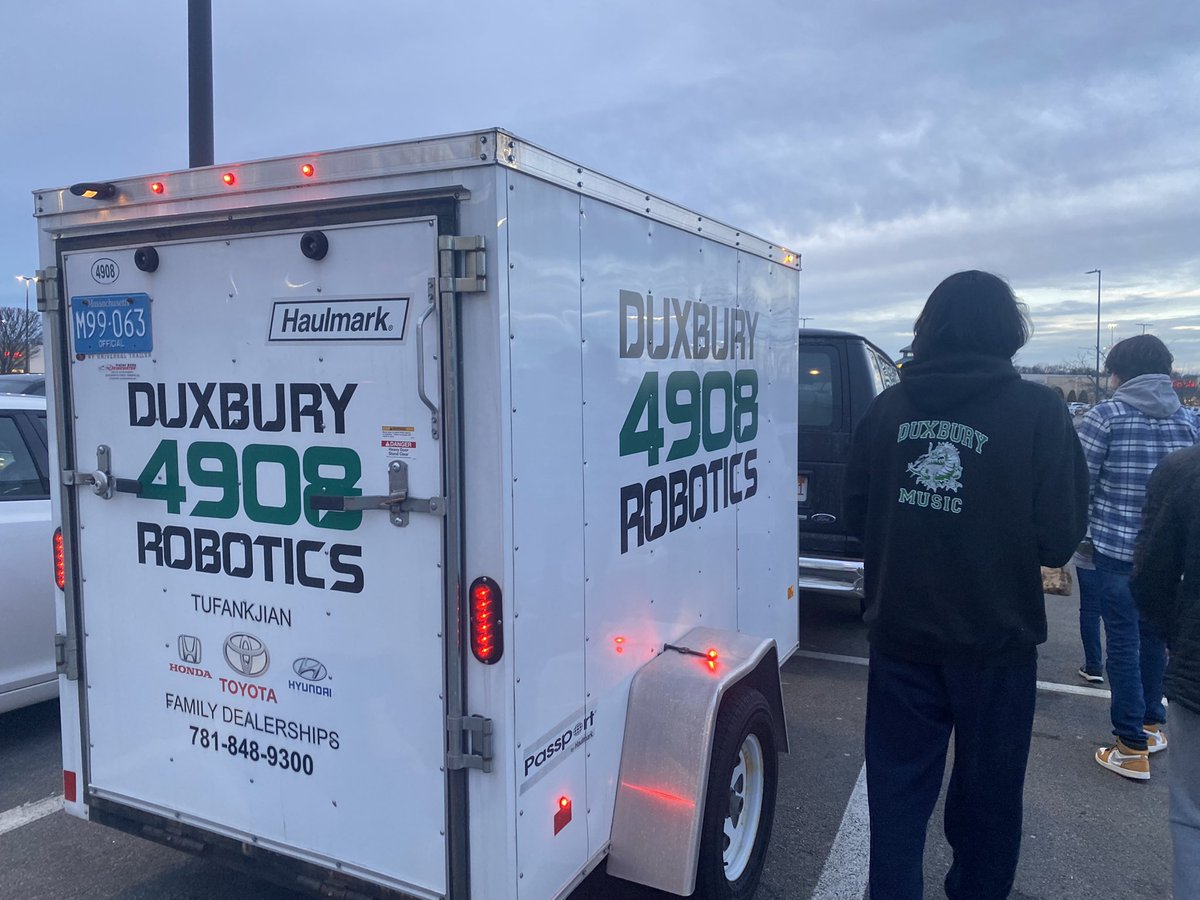 Headed to <a href="/DuxburyRobotics/">Duxbury Robotics</a> Rhode Island competition at Ponaganset High School to set up for this weekend! Watch us live Saturday 10:20-7 and Sunday 9-5 twitch.tv/nefirst_red