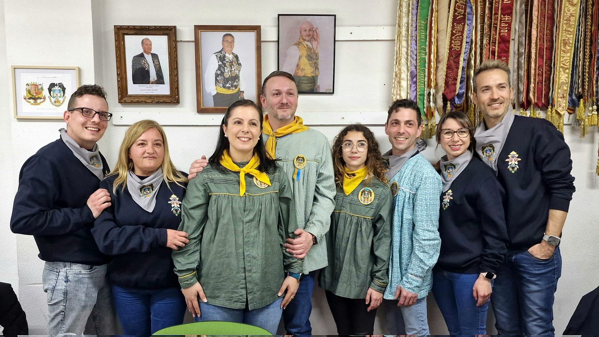 CsManises's tweet photo. Agradable cena en la Junta Local Fallera de #Manises, germanor, buen ambiente, eso son las Fallas.
#Fallas2023
#CSconLasFiestas
#CSconLasTradiciones
#CSconManises https://t.co/A8T2swdYvp